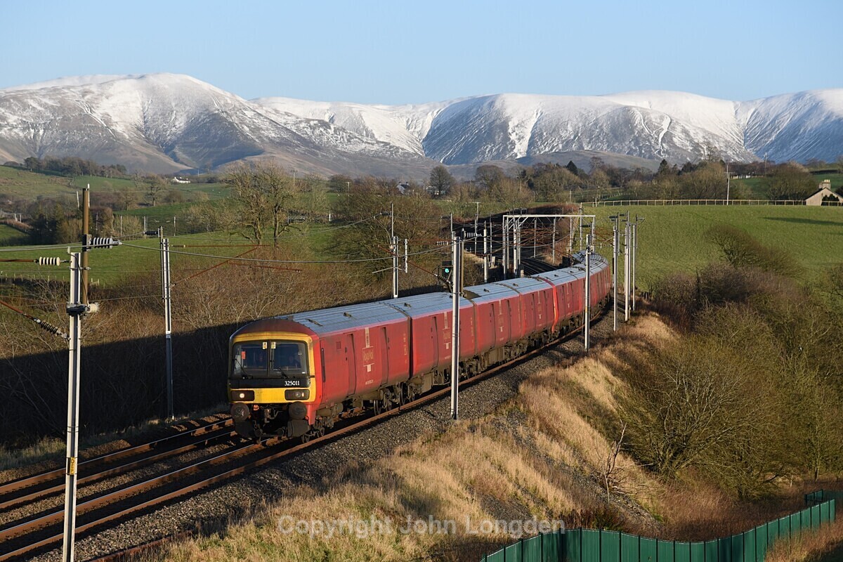 JL - 5.12.20 325011/012/007 Shieldmuir - Warrington, Docker - West Coast Main Line (north to south)