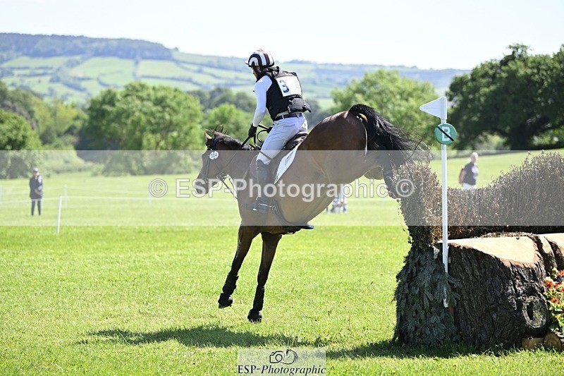 240525-110111-12407 - 324-COOMBELAND_SEMILLY-Rupert_Batting