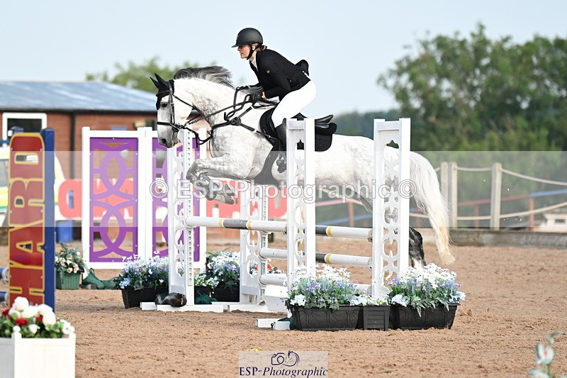 240801A-090101-00912 - Cls 1 British Novice and 90cm Open