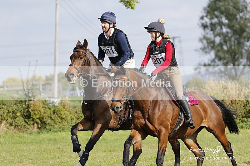  WWHT 171021 3489 - Intermediate Pairs (0.90m)  17/10/21