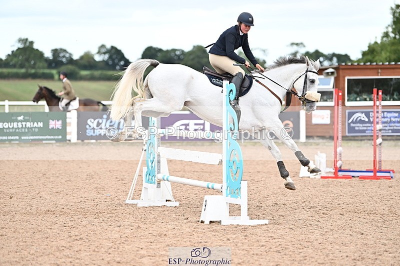 250820B-131041-00714 - Cls 4 Newcomers and 1.10m Open