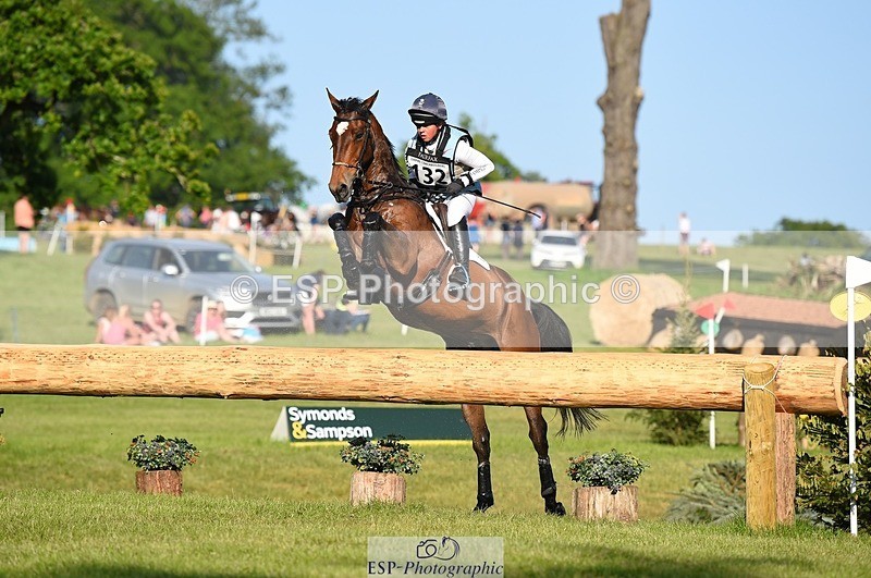 230527-182624-13833 - 132-OGUE_VERDI-Kitty_King-XC
