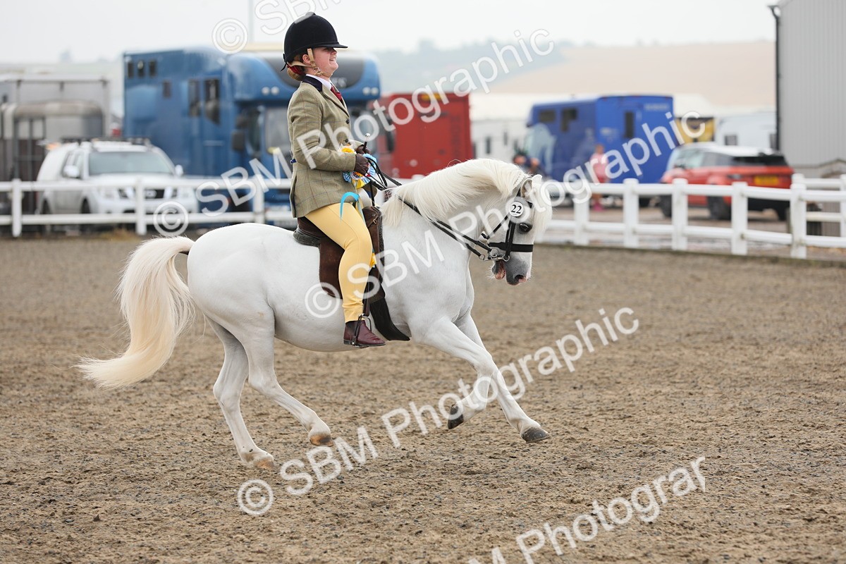 SBM_22413 - Class 807 - Young Rider 11 to 16 Yrs