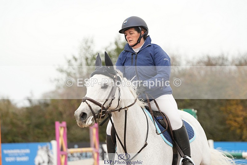 251109-103907-03425 - Cls 19 Snr 1.05m Open