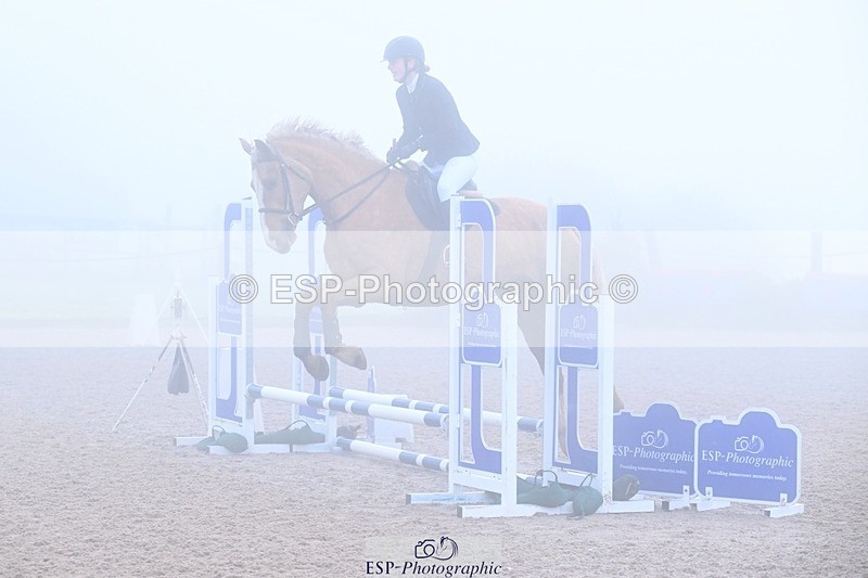 251115-093432-00320 - Cls 19 Clear Round 40cm