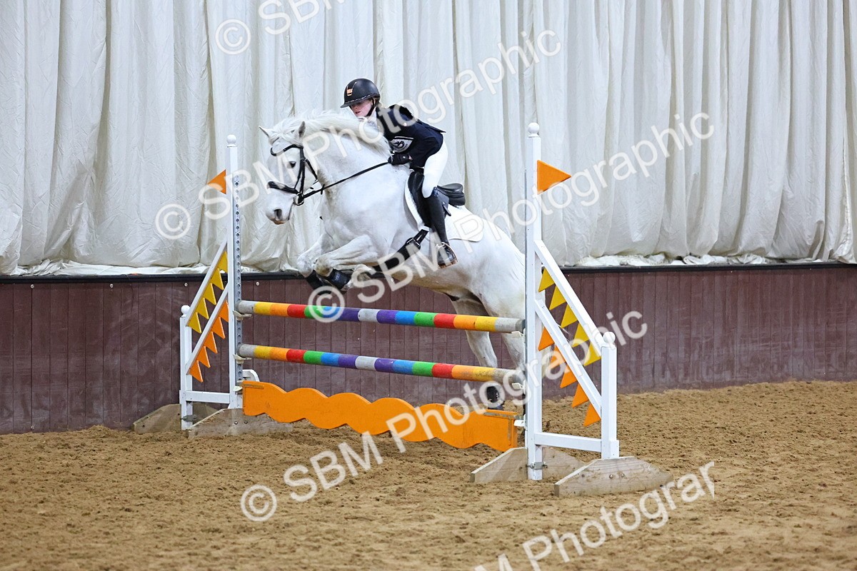 SBM_002688 - Class 6 - Holly & Ivy Stakes - 90cm