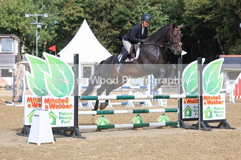 3E7A9130 - Class 9: Senior British Novice/90cm open