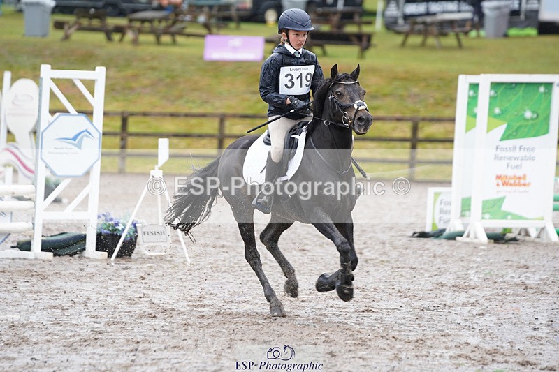 240824X-085408-20489 - 70cm Round 1 8.30 to 9.30