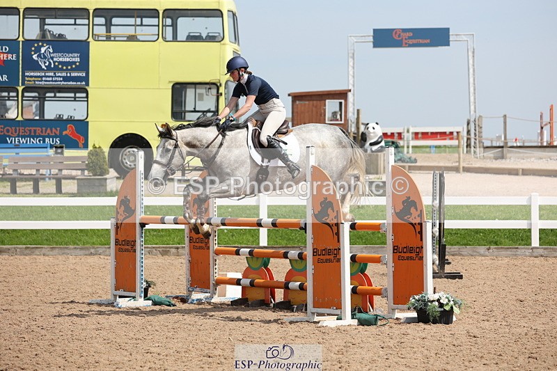 240510A-142918-07672 - Cls 17 1.05m National Am Quali