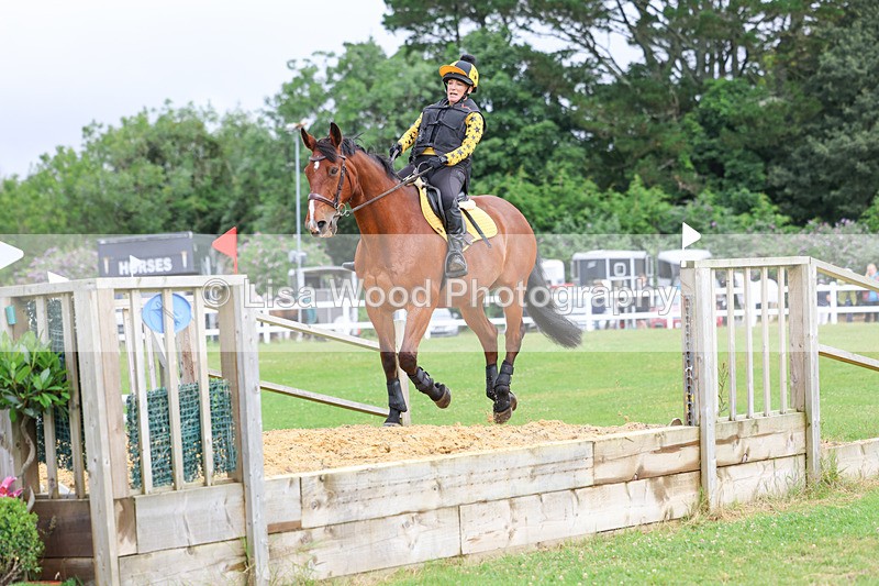 3E7A1044 - Class 4: 70cm Senior