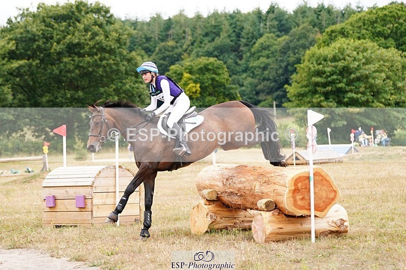 250803A-123538-13043 - M-553-Beatrice.Hayman-Joyce-ICONIC