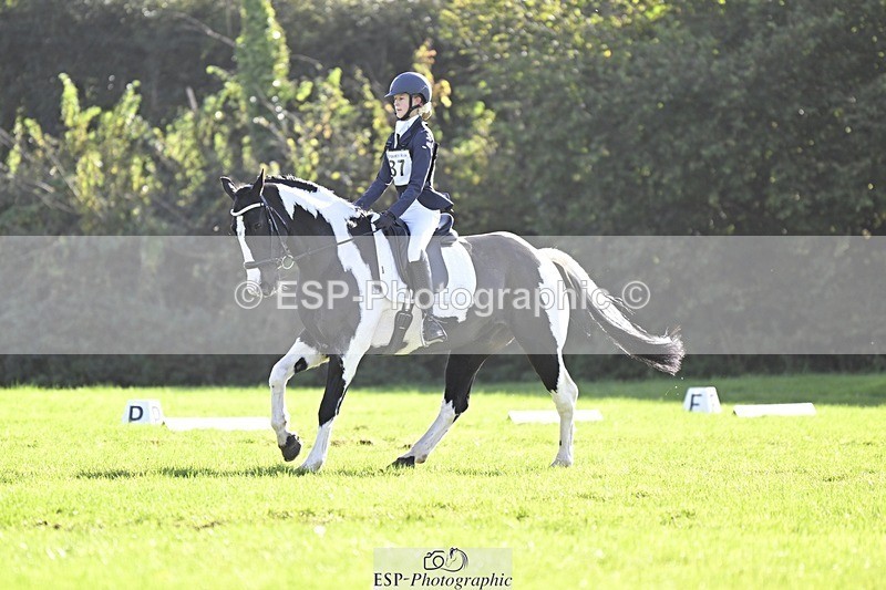 241025-142912-09656 - 387-Kelly.Knockaert-PIPER.II