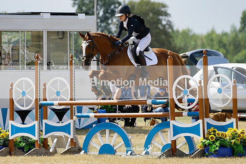 PC SJ100 180822 910a - Equestrian