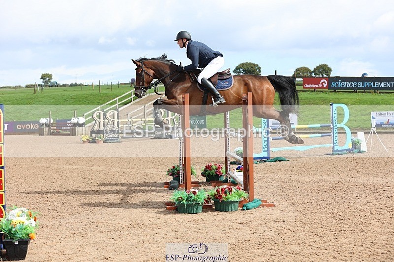 250911-121457-01389 - Cls 3 Snr Foxhunter