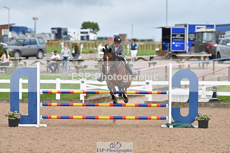 240727A-161740-06676 - Cls 24 1.05m Amateur Qualifier