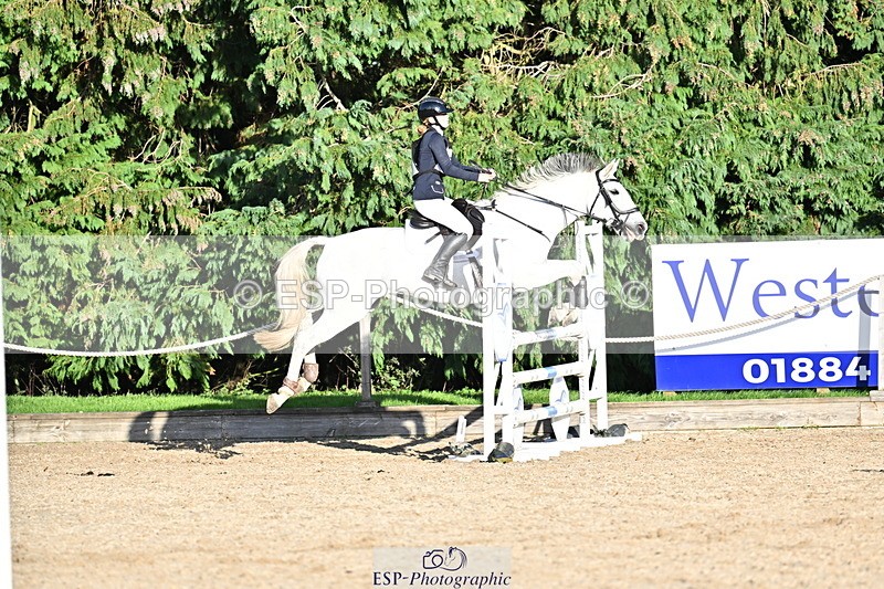 251005A-170557-05275 - Cls 11 Open 1m-1.05m