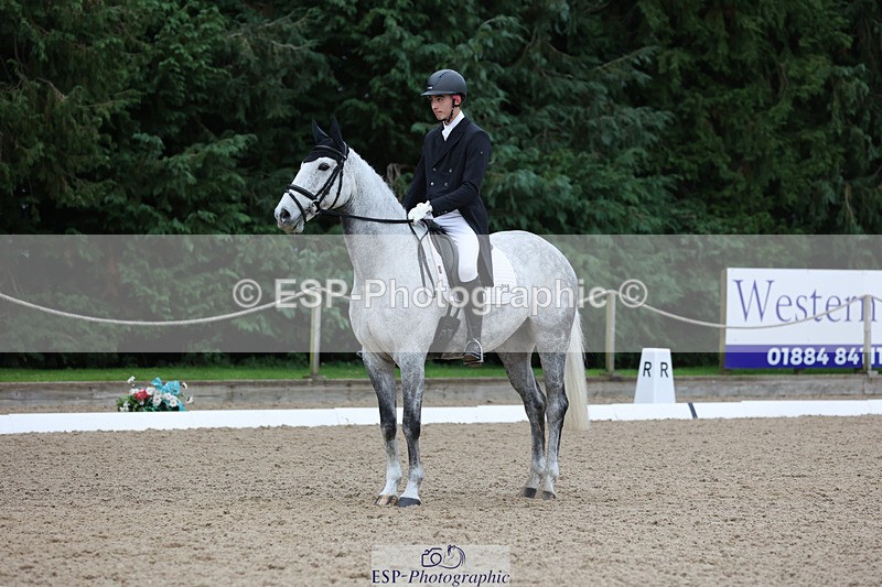 241024-155835-04964 - 236-Musa.Hussain-LIQUID.LUCK