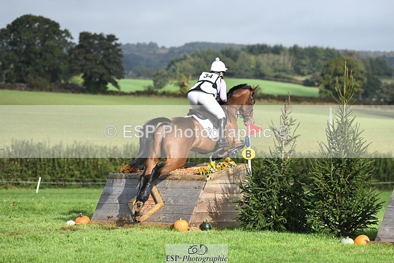 231020-110925-07086 - 034-COOLEY.PARK.MUZE-Gemma.Stevens-XC