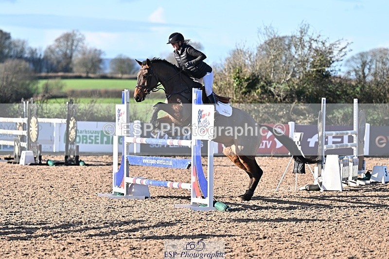 251203-124429-00515 - Cls 4 Newcomers and 1.10m Open