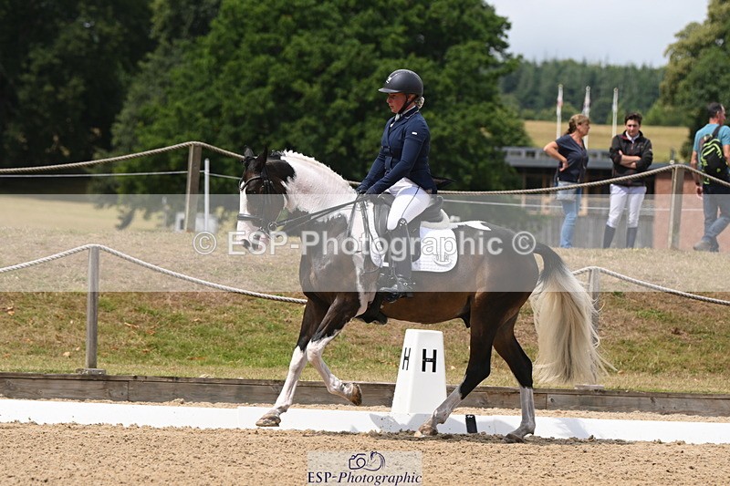 250720A-123950-10427 - 164-Dominique.Kinnaird-Perry-Pallas.Vanquish