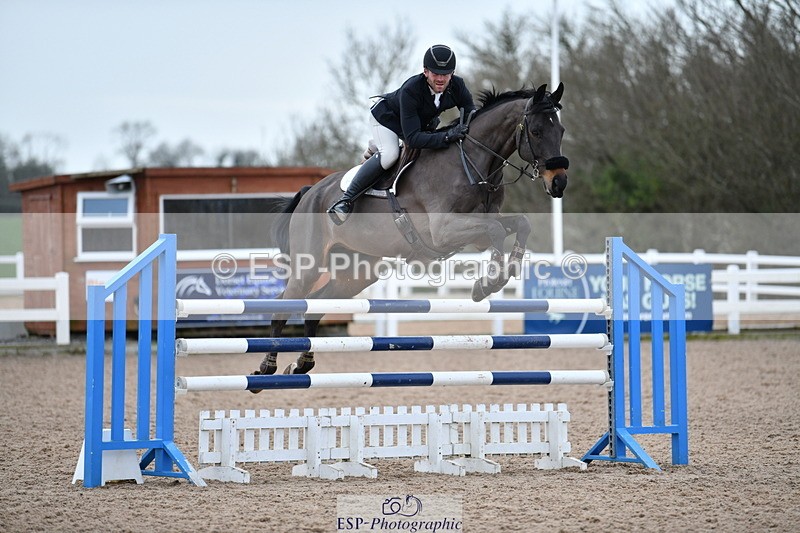 240124A-143319-00871 - Cls 5 Foxhunter & 1.20m Open