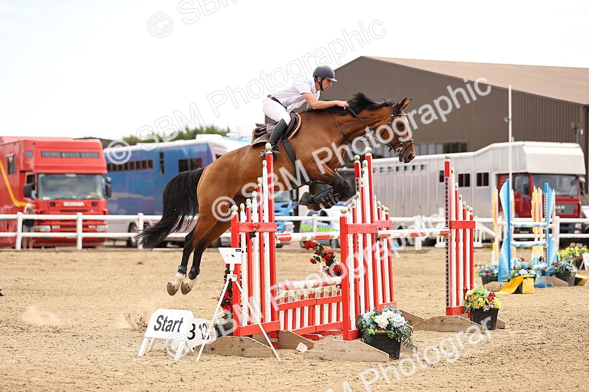 SBM_010491 - Class 9 - Senior Foxhunter - 1.20m Open