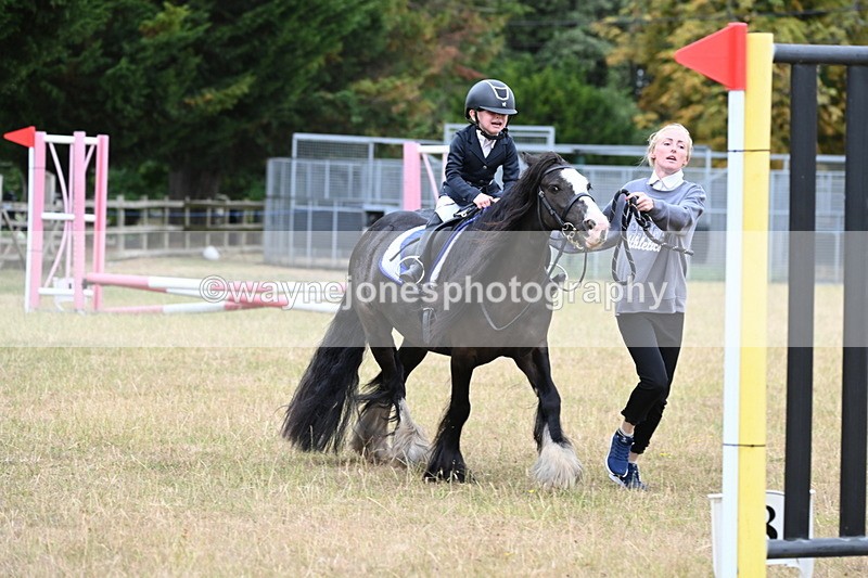 WJ6_9555 - Class 12 Minimus Jumping 45cm