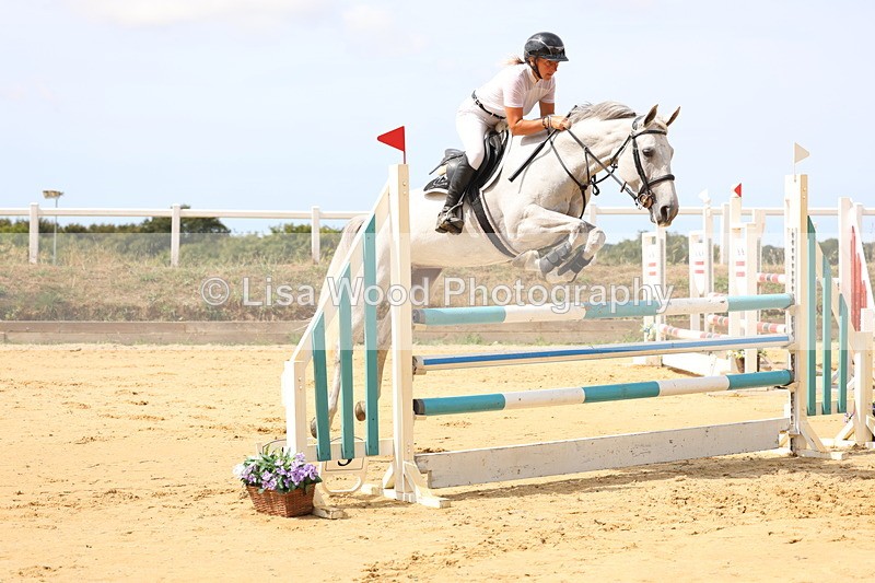 3E7A4103 - Class 7: Senior Newcomers/1.10m open