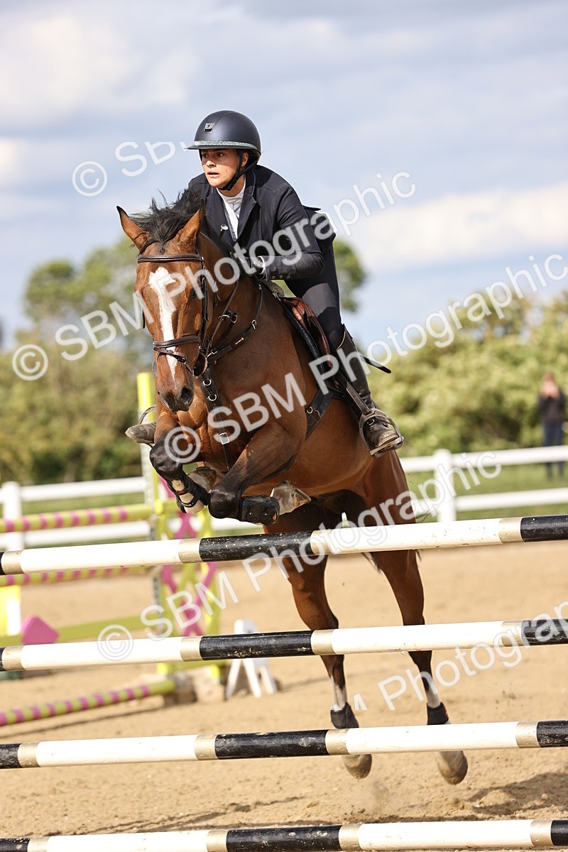 SBM_003849 - Class 13 - Senior Foxhunter - 1.20m