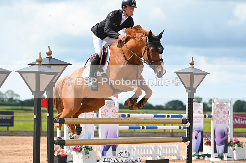 230721A-104848-05448 - Cls 6, 2 Star Medium 1.35m