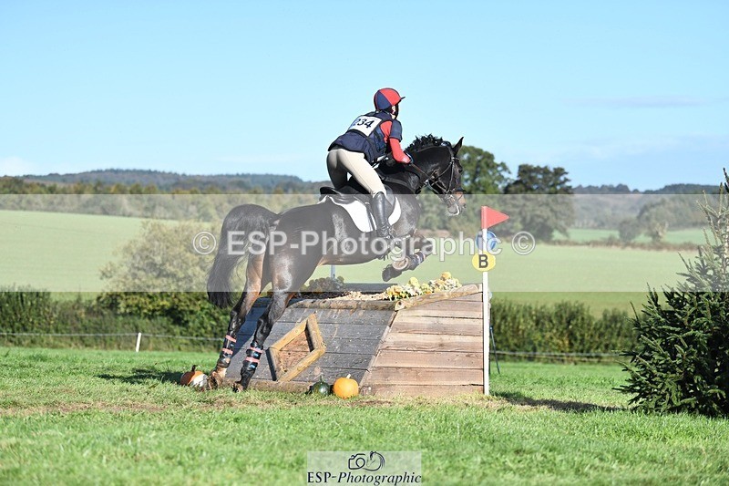 231022-104615-25682 - 234-HINDOCTRO-Louisa.Lockwood-XC