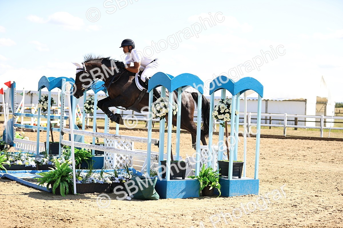 SBM_015561 - Class 16 - Senior foxhunter - 1.20m Open