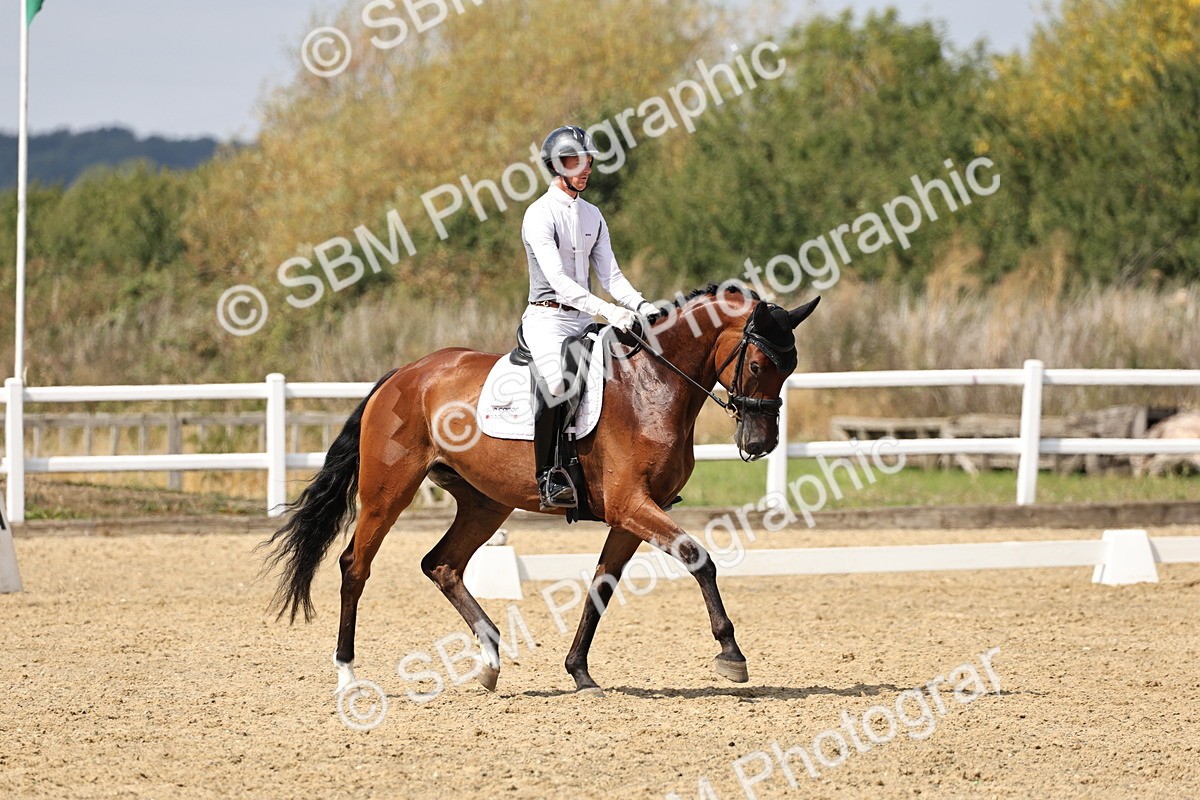 SBM_018772 - Class 16 - Novice 5 - 12.08-13.11