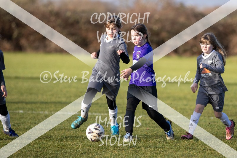 1DX31170 - 2026-01-17 FC Abbey Meads U9 Purple Girls V Develop FC U9 Girls
