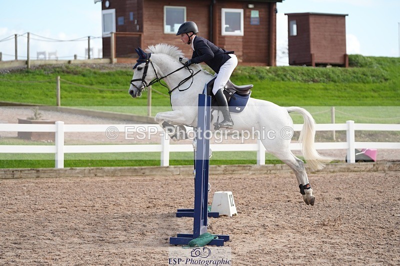 251025-141425-00603 - Cls 13 Pony Foxhunter and 1.10m