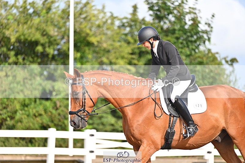 240817A-092607-06608 - 128-Kate.Lewis-Freeloader