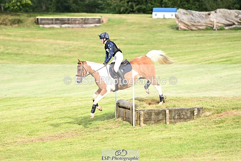 240825X-171413-37448 - 80cm XC 16.30 to 17.30