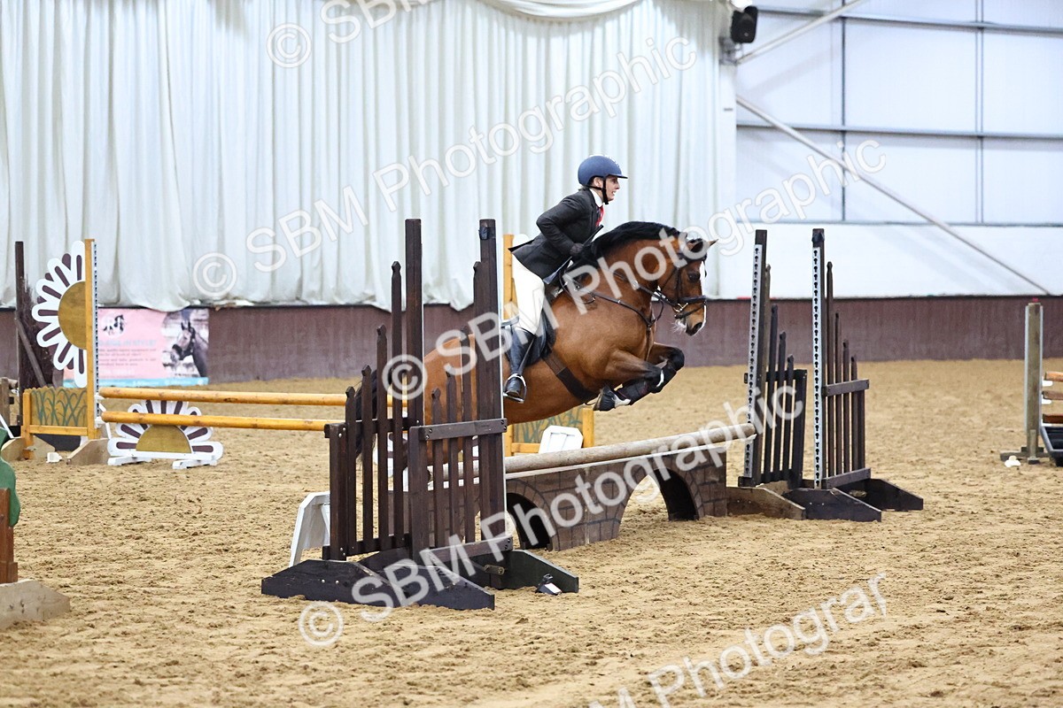 SBM_003176 - Class 35 - 60cm Training Stakes