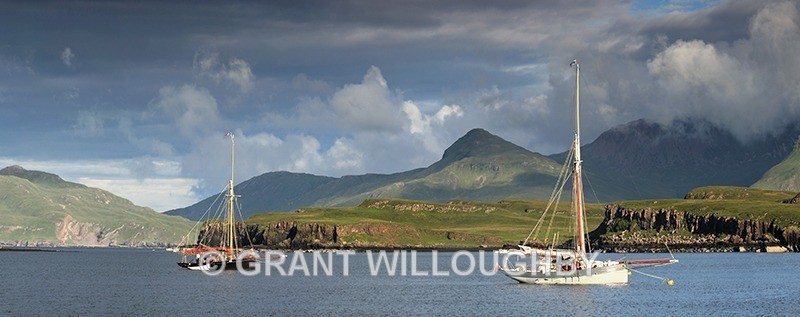 Isle of Canna harbour - Panorama