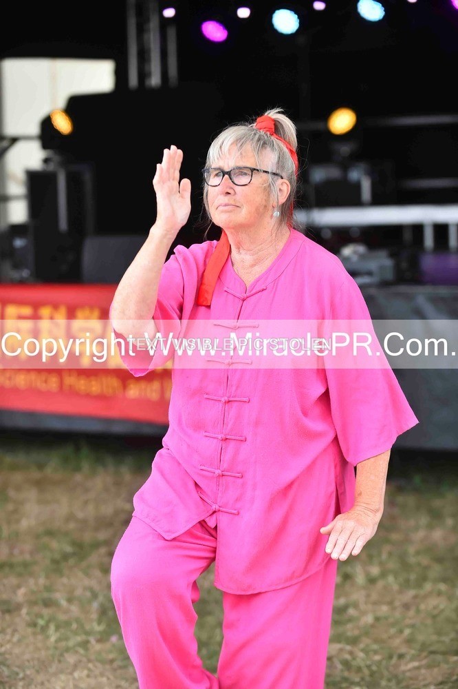 SH4_1491 - Tai Chi with Lisa Kay.