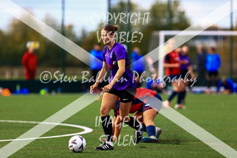 1DX31012 - 2025-10-05 FC Abbey Meads Ladies V Purton  Kingsdown FC Ladies