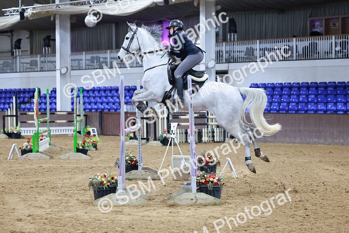 SBM_008012 - Class 25 - Senior Newcomers 1.10m