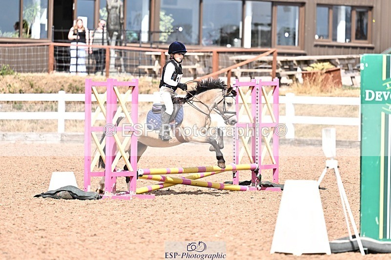 260818-150523-00012 - Clear Round