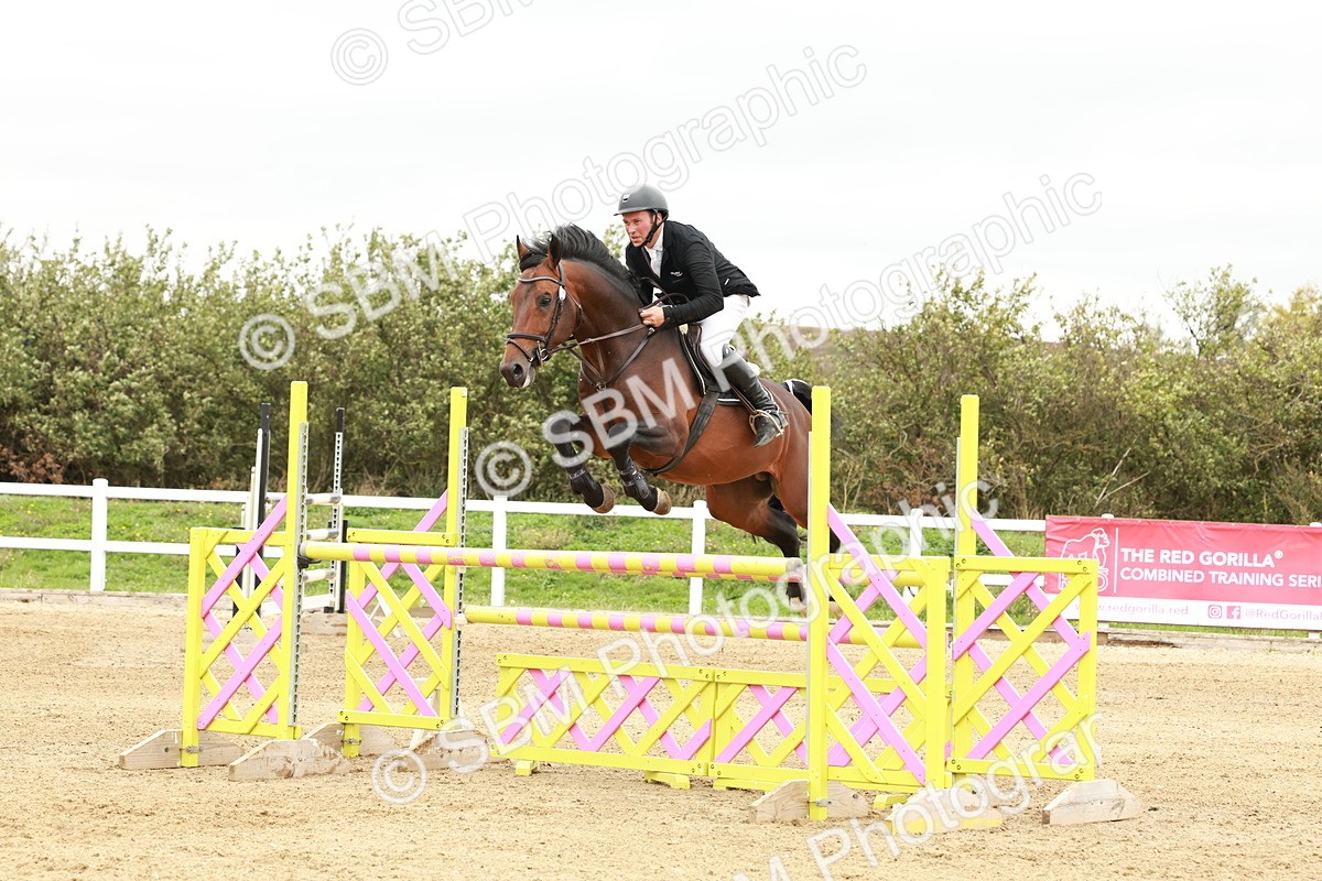 1I0A8006 - Class 5 - Senior Foxhunter 1.20m