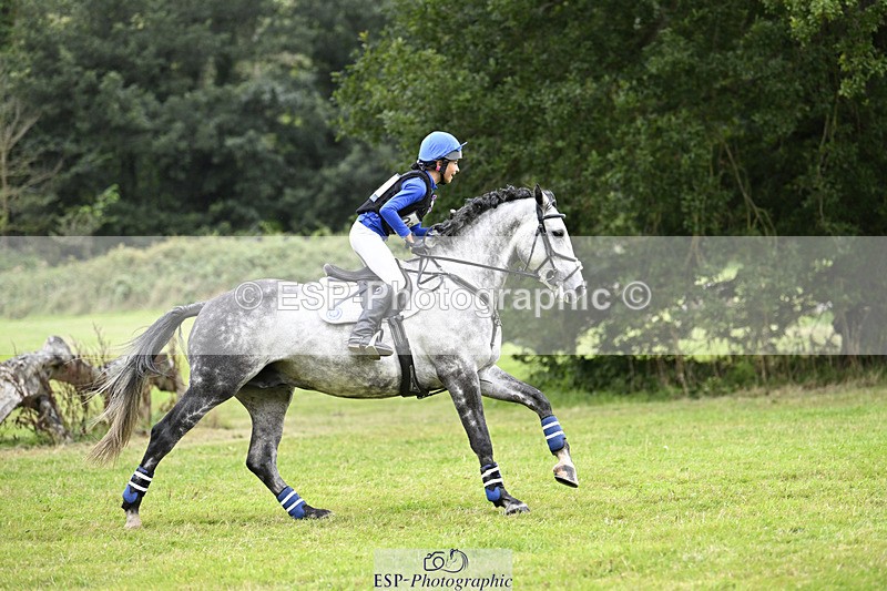 240825X-165200-37630 - 80cm XC 16.30 to 17.30