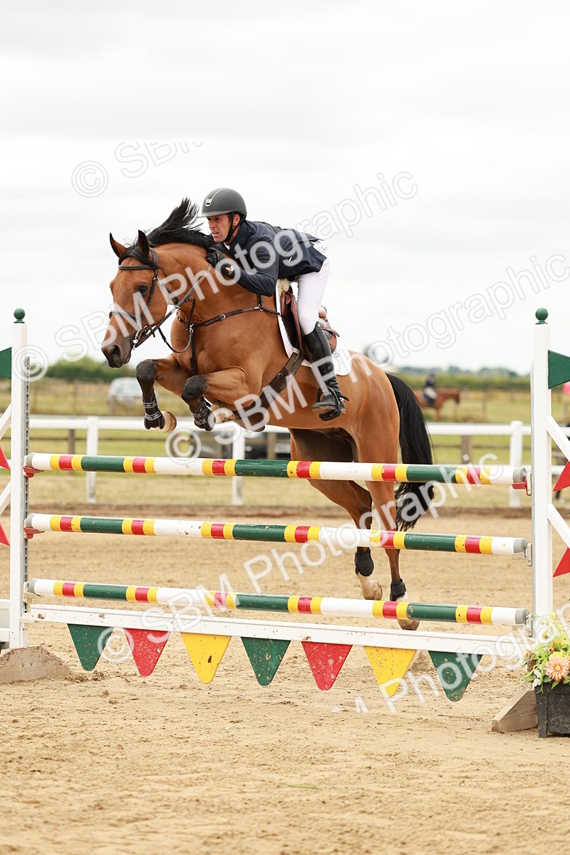 SBM_017676 - Class 21 - Senior Newcomers Championship 2d Rd