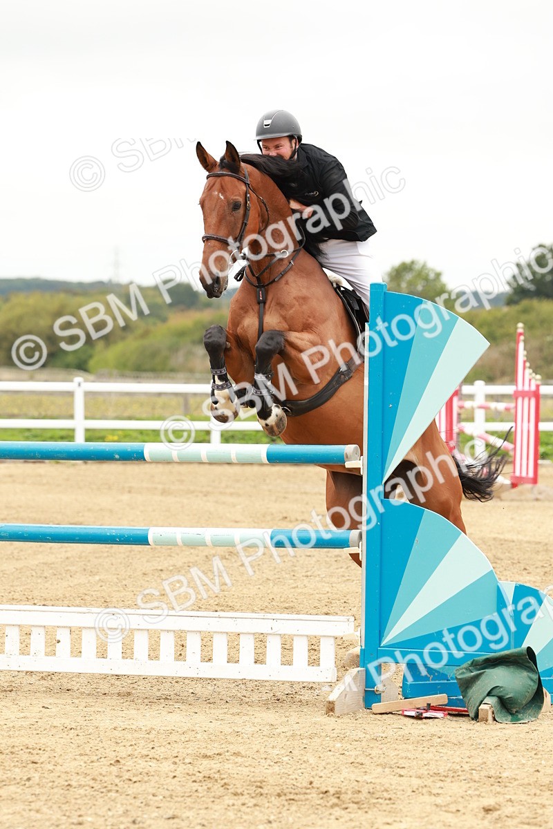 1I0A7931 - Class 5 - Senior Foxhunter 1.20m