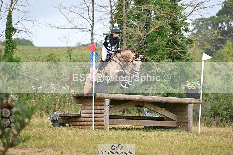 250803A-130704-14020 - M-572-Anaya.Stoneman-DUNTOATEE