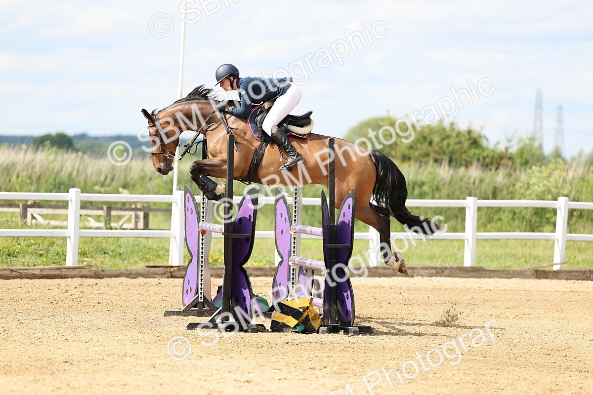 SBM_006012 - Class 19 - Senior Newcomers - 1.10m