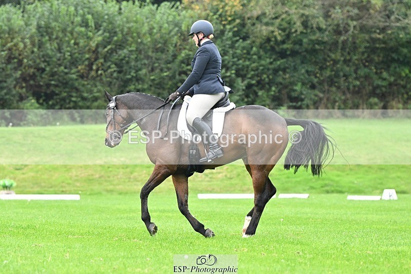 241024-093943-02822 - 402-Ella.Matravers-BALLYMITTY.MAC